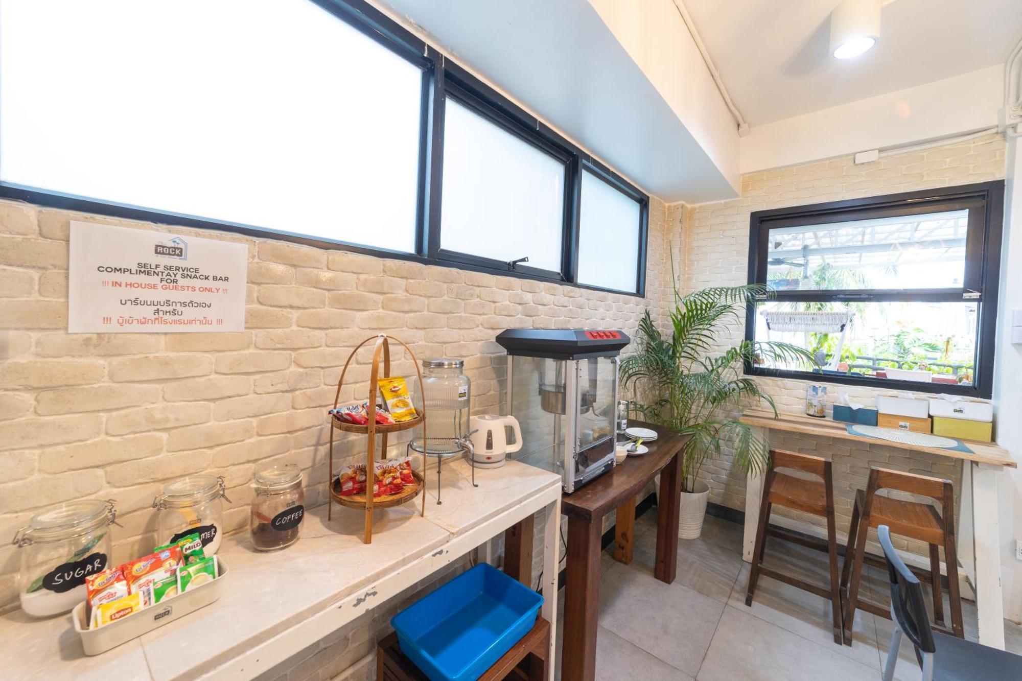 The Rock Samui Poshtel Lamai Beach 外观 照片